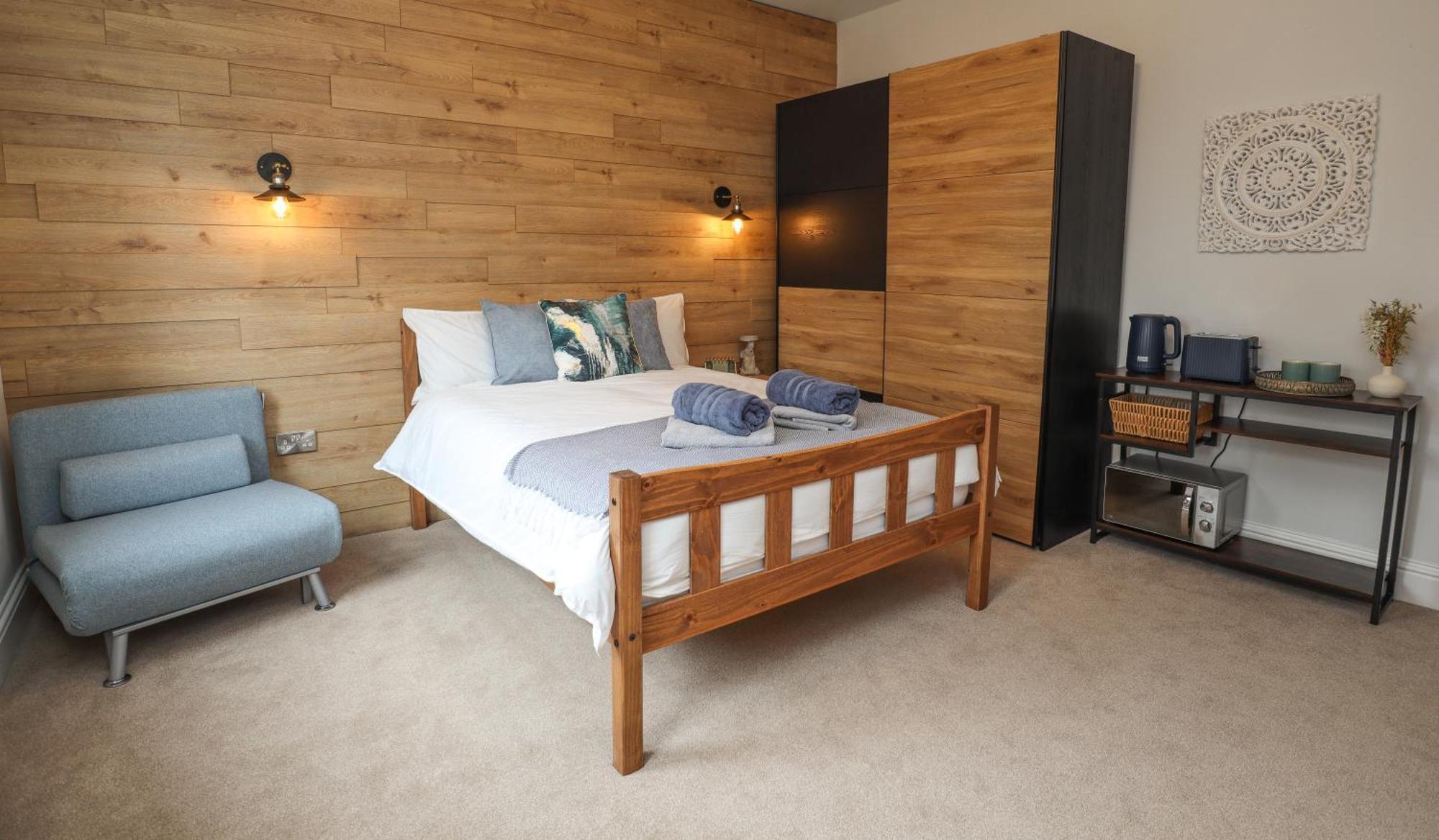 Aqua Nest Eastbourne - En-Suite, Free Parking, Kitchen Exterior photo